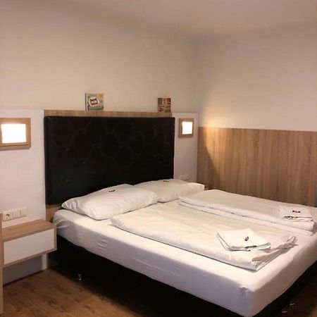 Gastehaus Penny Rooms N Hallein Exterior foto